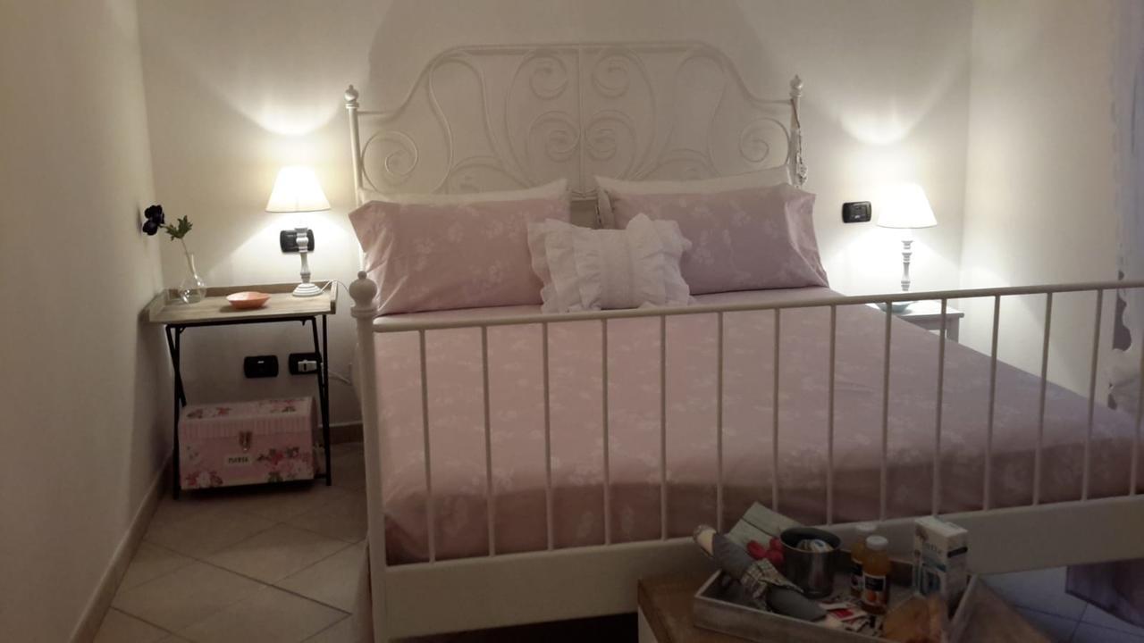 Beti House Heart'S And Roses Rooms Ponte Galeria Exterior foto